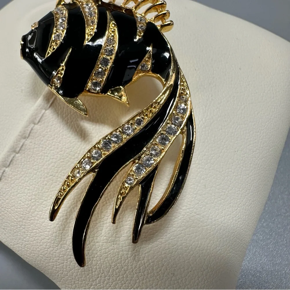 Black Enamel and Rhinestone Fish Goldtone Vintage Brooch
